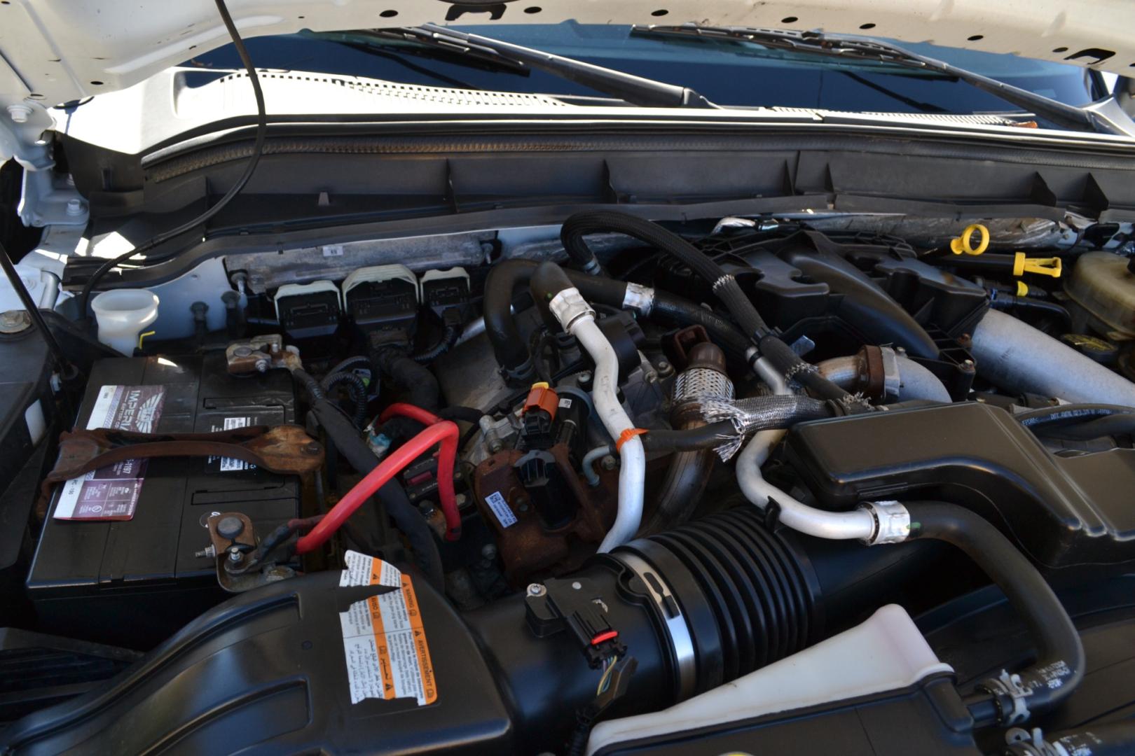 2013 WHITE Ford F550 with an POWERSTROKE 6.7L DIESEL engine, AUTOMATIC transmission, located at 9172 North Fwy, Houston, TX, 77037, (713) 910-6868, 29.887470, -95.411903 - CREW CAB, 11FT FLATBED, BUMPER PULL HITCH, 19,000LB GVWR , 4X4, POWER WINDOWS , LOCKS & MIRRORS, CRUISE CONTROL, COLD A/C - Photo#8